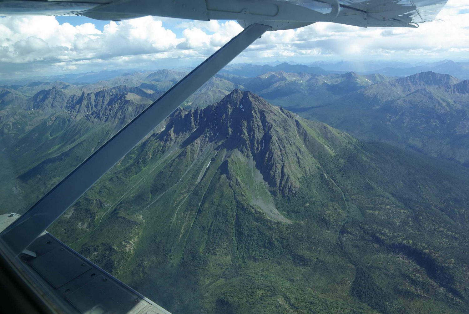 Flying-to-the-hess-mountains