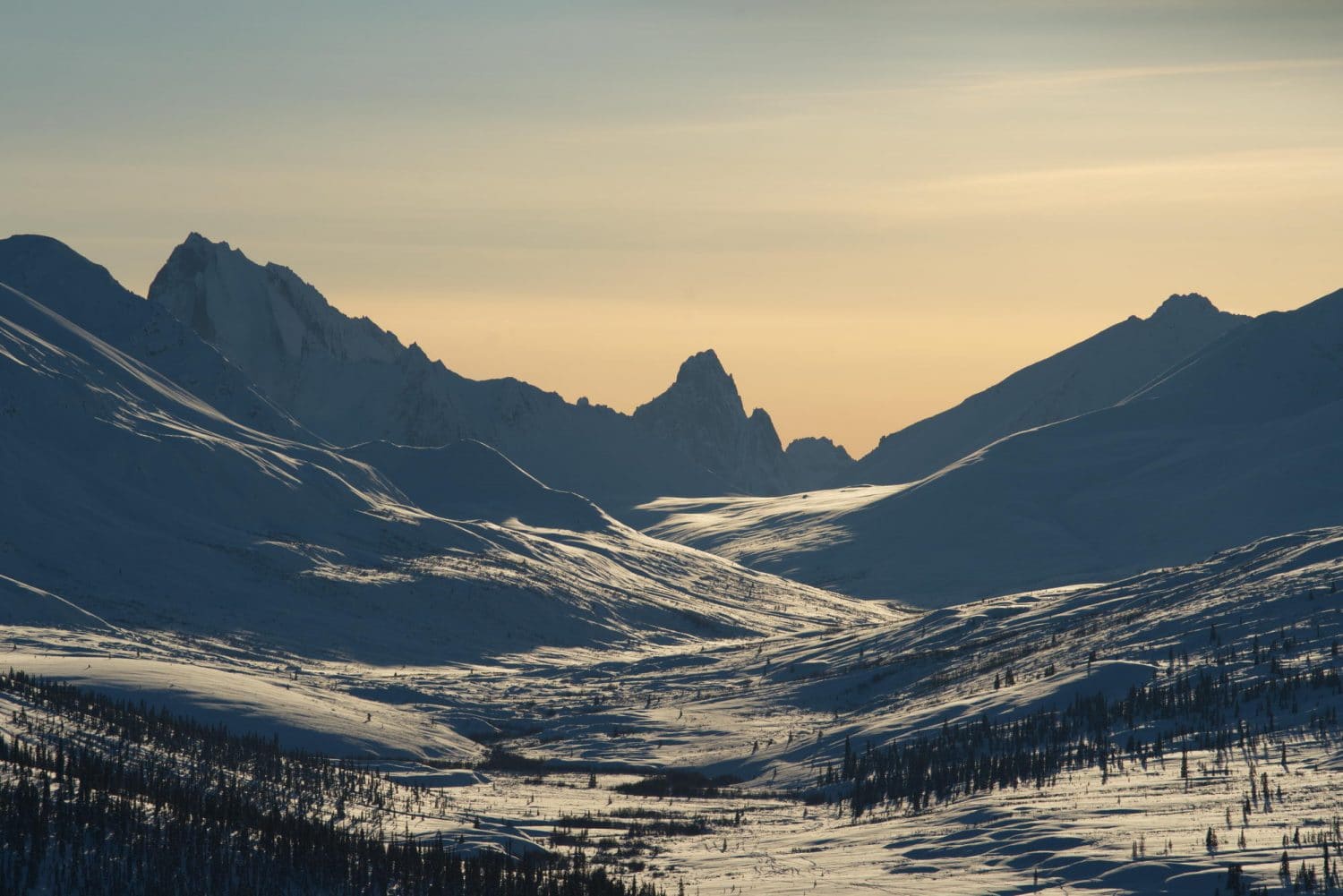 Tombstone-mountain-Yukon-winter